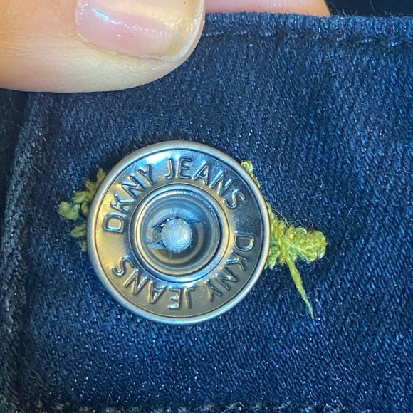 Women’s DKNY jeans - Picture 4 of 7